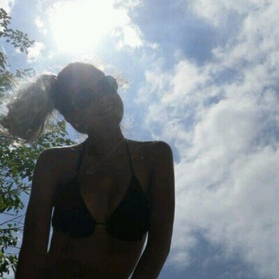 Profile Picture of Lupe Lujan (@lupeelujan) on Twitter