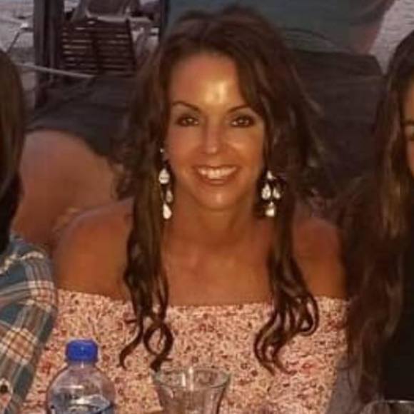 Profile Picture of Sherry Keller (@smilingsk) on Poshmark