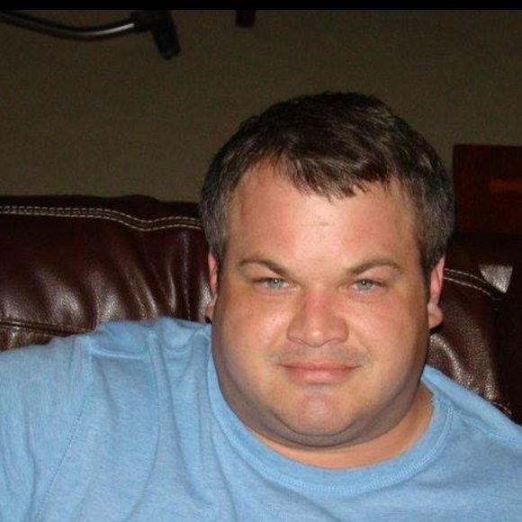 Profile Picture of Matt Reynolds (@matts_line27) on Poshmark