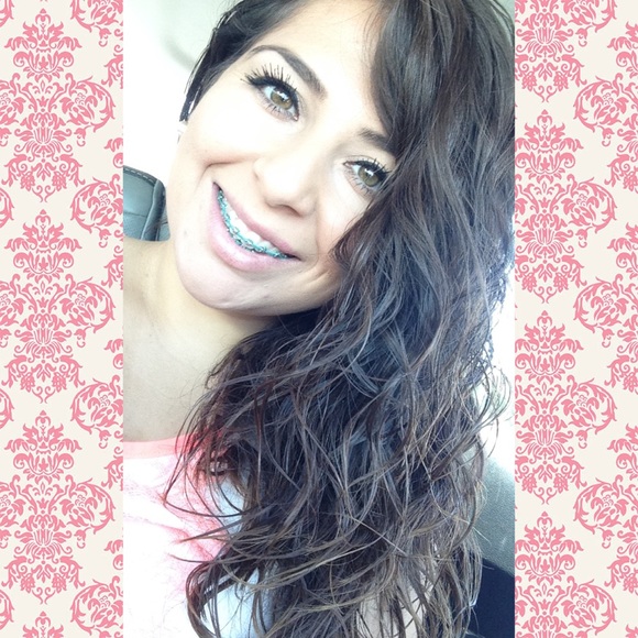 Profile Picture of Briana Barrera (@bmb0181) on Poshmark