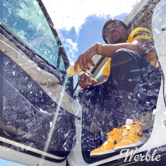 Profile Picture of Derrick Yates (@gorillagang225) on Poshmark