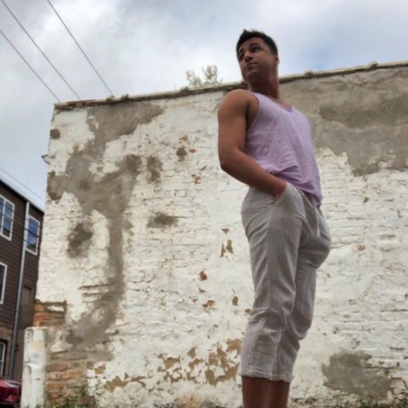 Profile Picture of Jovanni Olavarria (@jovanni2420) on Poshmark