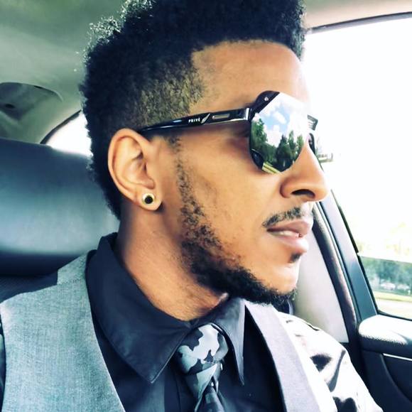 Profile Picture of Geoff Hicks (@ghicks99) on Poshmark