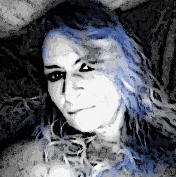 Profile Picture of Renalynn Grinolds (@renalynnd1990) on Poshmark