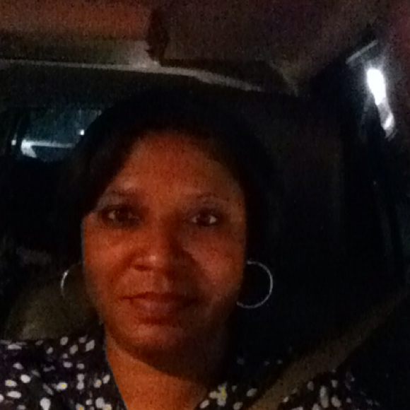 Profile Picture of Gwenell Goodly (@ggoodly) on Poshmark
