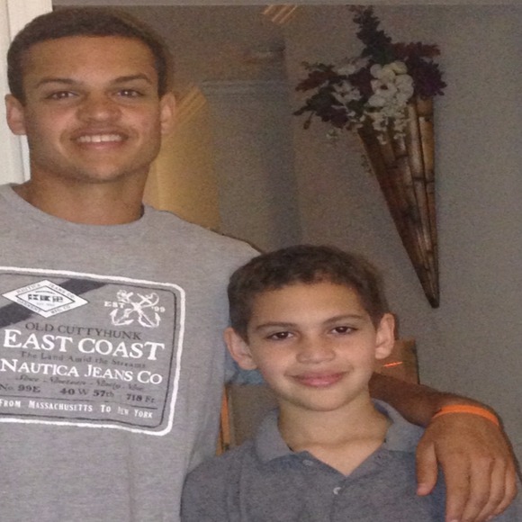 Profile Picture of Bobby Mahlan (@bobbymahlan) on Poshmark