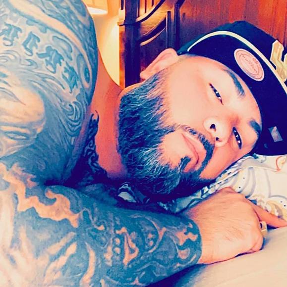 Profile Picture of Erik-anthony Chagoy (@erikchagoy) on Poshmark