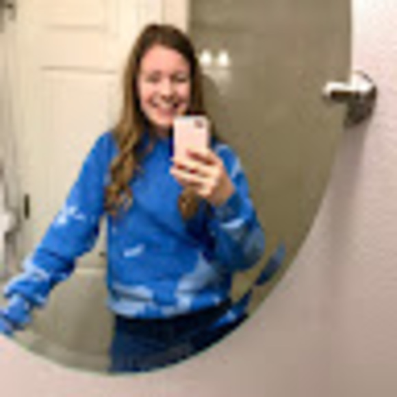 Profile Picture of Amanda Mcphetridge (@pandaima68) on Poshmark
