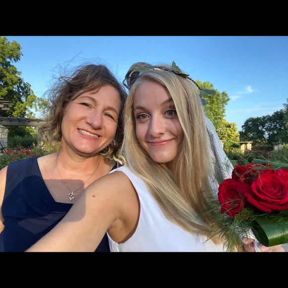 Profile Picture of Jennifer Crabtree (@jcrabtree96) on Poshmark