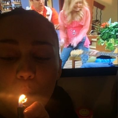 Profile Picture of Iris Is A Ho (@dwightkshrutes) on Twitter