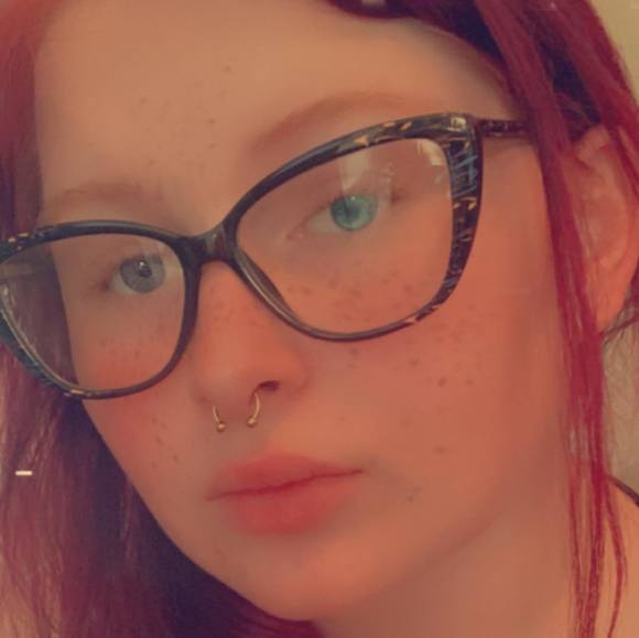 Profile Picture of Kellie Clifford (@kellieclifford) on Poshmark
