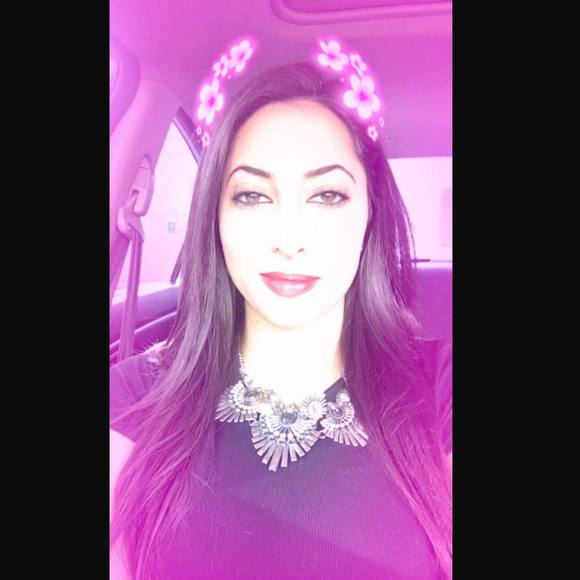 Profile Picture of Diana Bobana (@anopoly7_) on Poshmark
