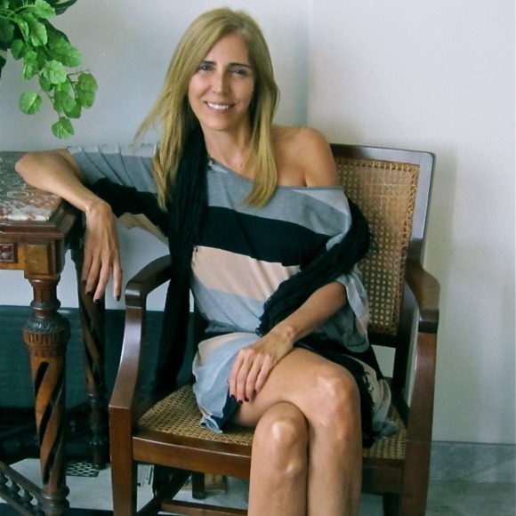 Maria Seabra - Poshmark Profile Picture of Maria Seabra (@zeccastyle) on Poshmark