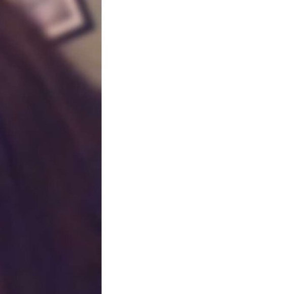 Profile Picture of Kelly Ruiz (@blah_k1) on Poshmark