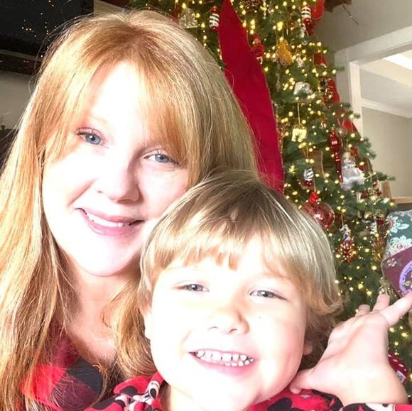 Profile Picture of Dawn Mcleod (@dawnskinner) on Poshmark