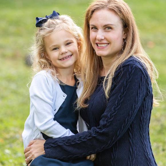 Profile Picture of Alison Mahardy (@alisonmhouck) on Poshmark