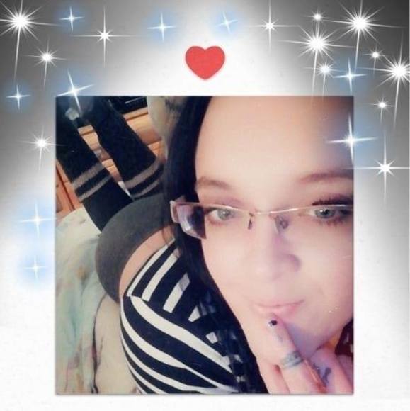 Vickyy Trudel - Poshmark Profile Picture of Vickyy Trudel (@misstrudel01) on Poshmark