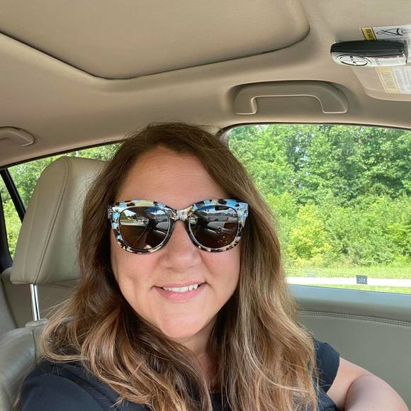 Profile Picture of Ginger Schelp (@gingerboley) on Poshmark