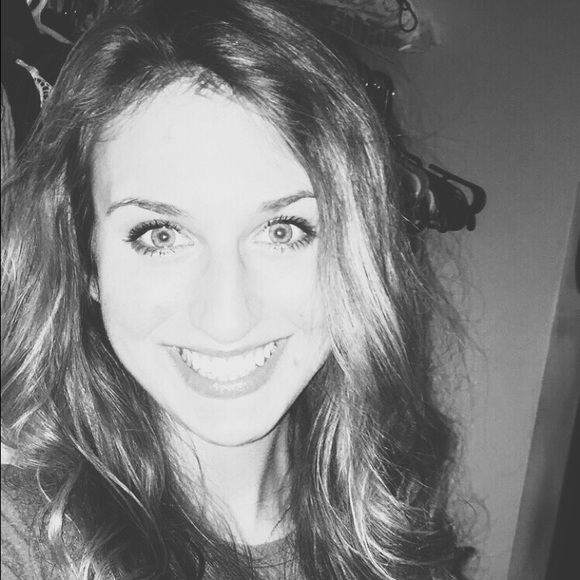 Profile Picture of Summer Harrelson (@summer62799) on Poshmark