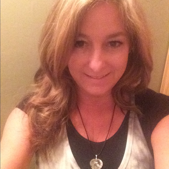 Profile Picture of Janice Bennett (@scjpeter) on Poshmark