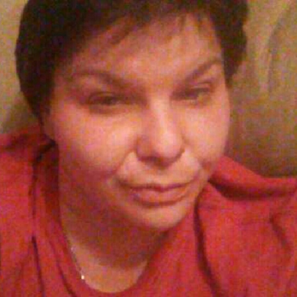 Profile Picture of Christine Pharo (@chrissypharo) on Poshmark