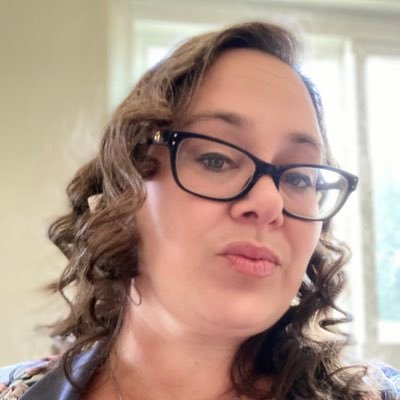 Profile Picture of Amy Mize-Crews (@Amy_Mize_Crews) on Twitter