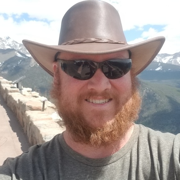 Profile Picture of Matt Newton (@newtonmatt1) on Poshmark