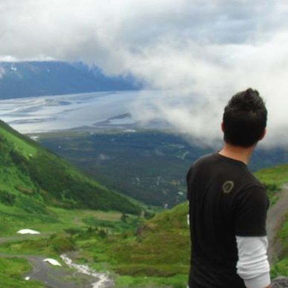 Profile Picture of Peter Heintz (@pheintz) on Poshmark