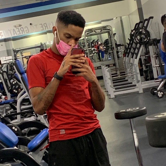 Profile Picture of Kaedon Sandcroft (@kjsandcroft) on Poshmark