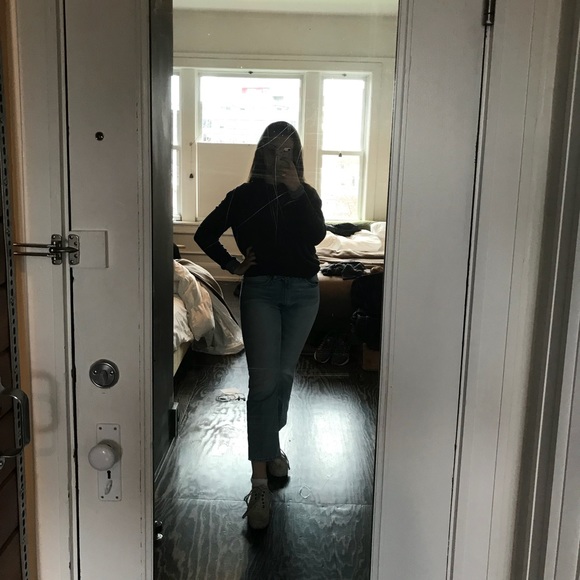 Profile Picture of Julia Sarnoff (@juliasarnoff1) on Poshmark