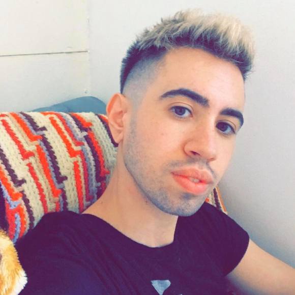 Profile Picture of Oliver Nolau (@olivernolau) on Poshmark