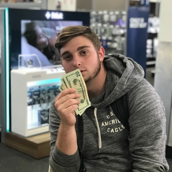 Profile Picture of Michael Remington (@remi8311) on Poshmark