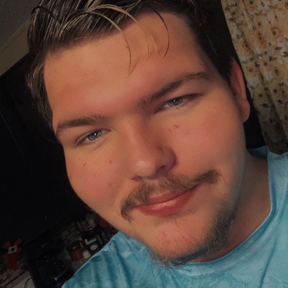 Profile Picture of Aj Duncan (@ajduncan224) on Poshmark