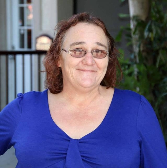 Profile Picture of Dawn Dotro ferro (@ferro_dawn) on Poshmark