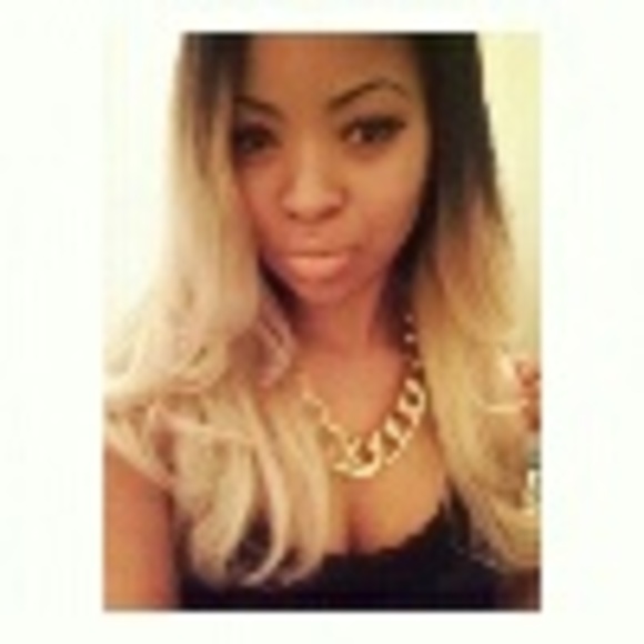 Profile Picture of Jasmin Edwards (@yelladon_jas) on Poshmark