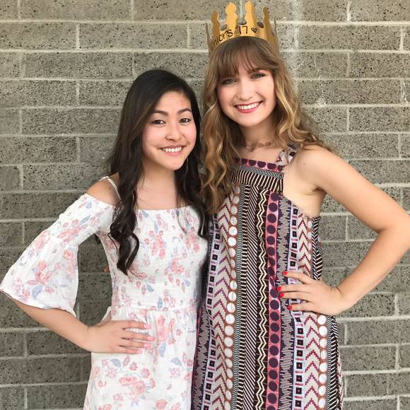 Profile Picture of Lily Cho (@lilycho) on Poshmark