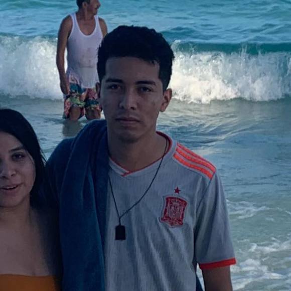 Profile Picture of Jose Mayo (@josemay1998) on Poshmark