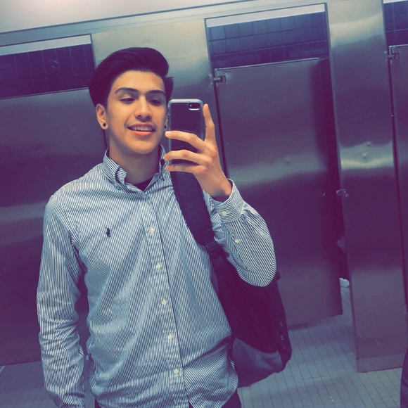 Profile Picture of Ivan Arroyo (@ivan_1074) on Poshmark