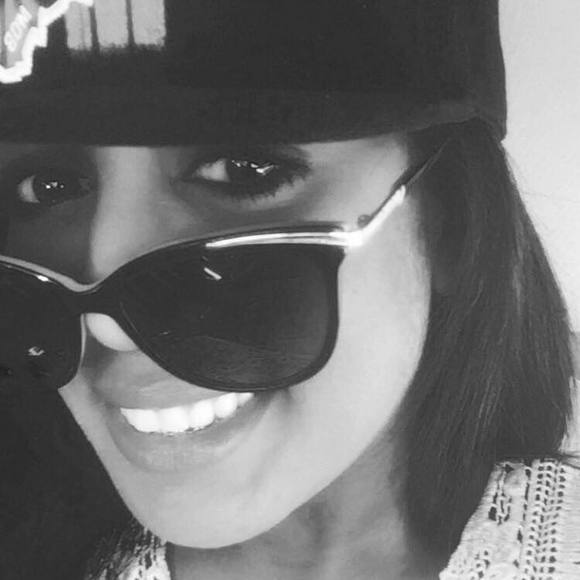 Profile Picture of Aljaze Albreek (@aljaze12) on Poshmark