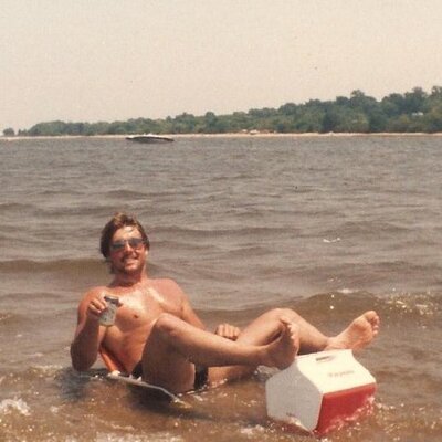 Profile Picture of Bob Dobzanski (@mill1906) on Twitter