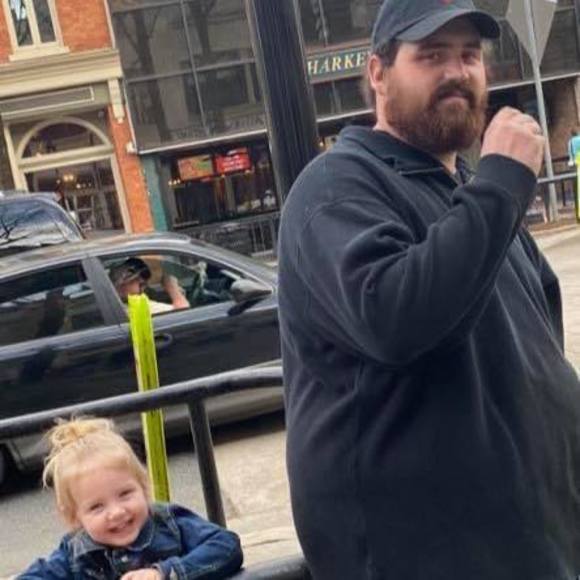 Profile Picture of Benjamin Landreth (@jlandreth5) on Poshmark