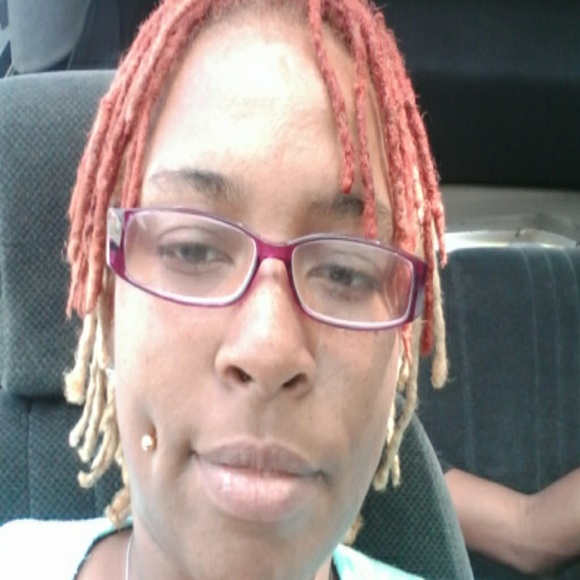 Profile Picture of Dianna Phillips (@diannapbillips) on Poshmark