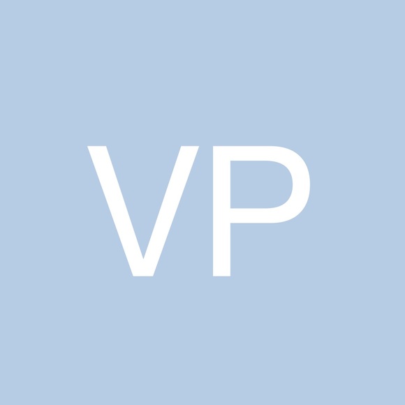 Profile Picture of Vanessa Paniccia (@cbxhan) on Poshmark