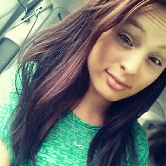 Profile Picture of Marie Rought (@marie1673) on Poshmark