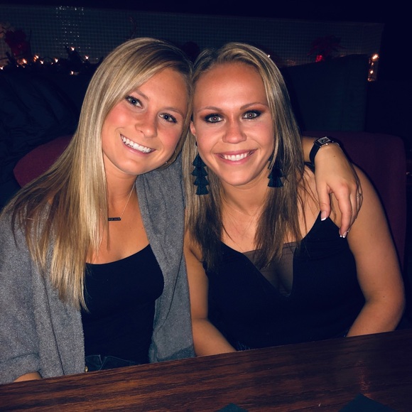 Profile Picture of Alex Stanford (@alex_stanfor) on Poshmark