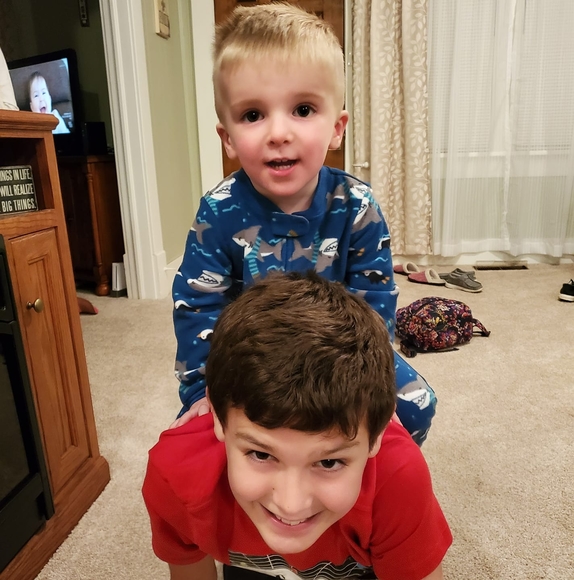 Profile Picture of Joey Swanson (@sunshineswanson) on Poshmark