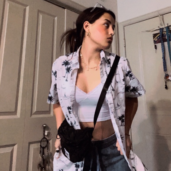 Profile Picture of Dani Acosta (@daniacosta342) on Poshmark