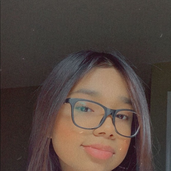 Profile Picture of Jany Lopez (@lopezxjany) on Poshmark