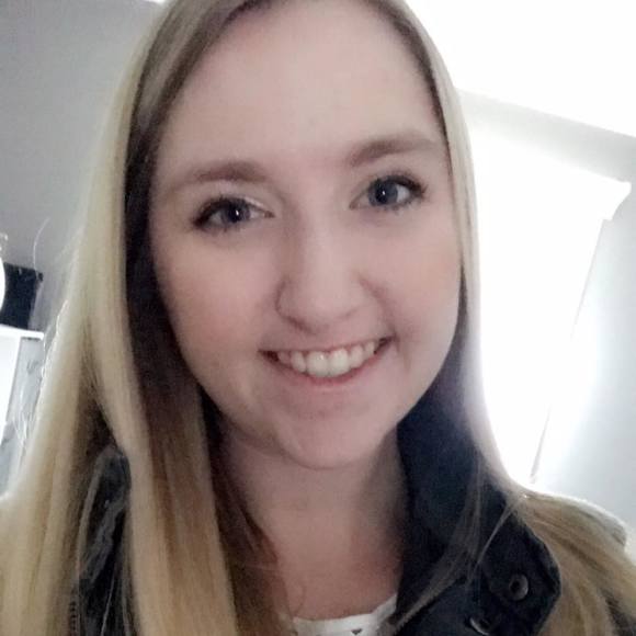 Profile Picture of Alexa Simpson (@alexasimpson834) on Poshmark
