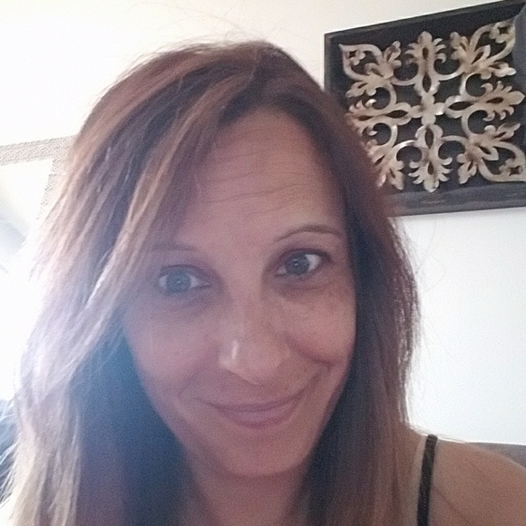 Profile Picture of Jennifer Blatney (@jennilu12) on Poshmark